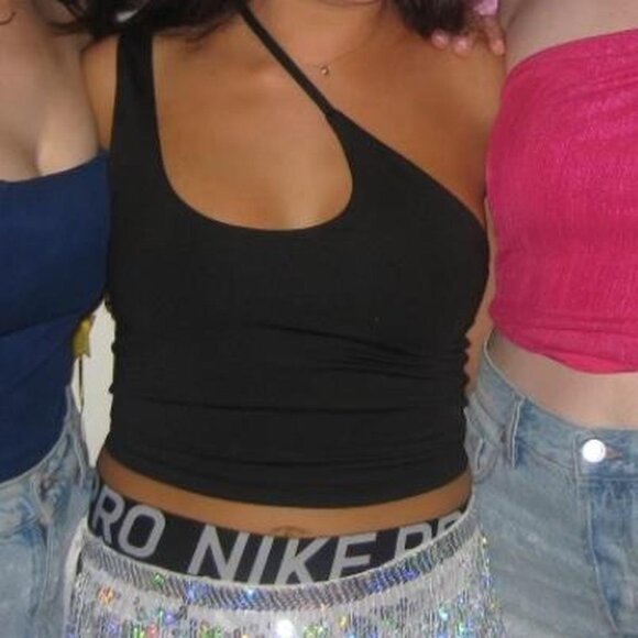 Women's Black Crop-top - Picture 2 of 2